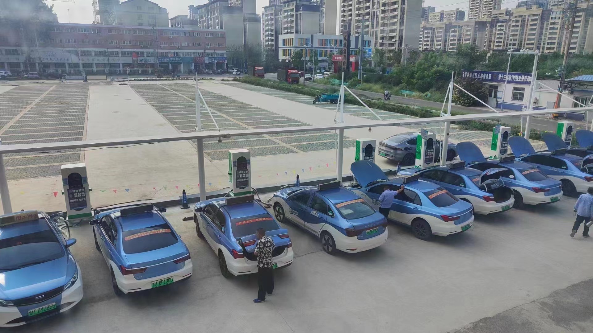 充電樁的建設(shè)運營-汽車充電樁_充電樁生產(chǎn)_充電樁廠家_深圳耀萊充新能源科技有限公司